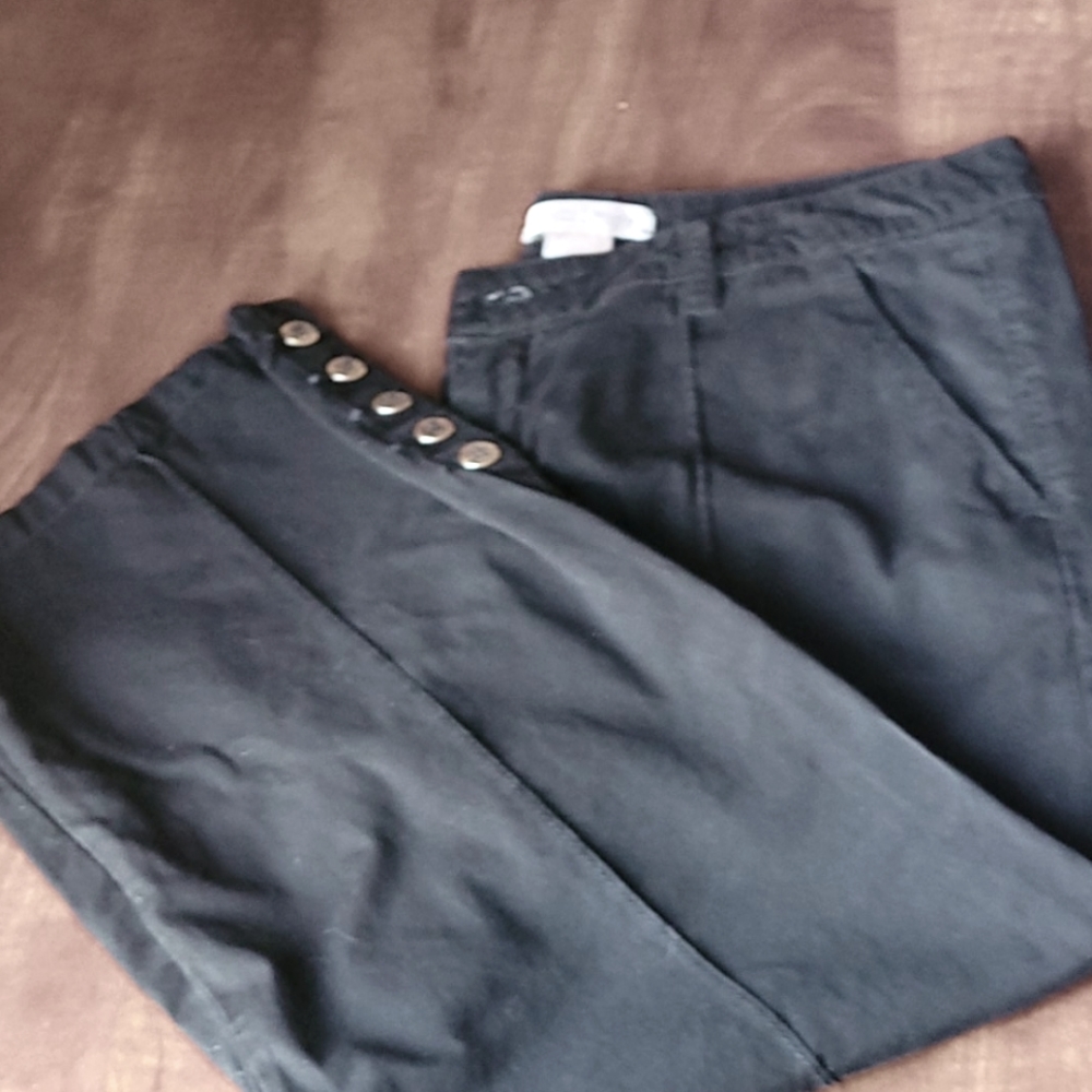 Capri pants